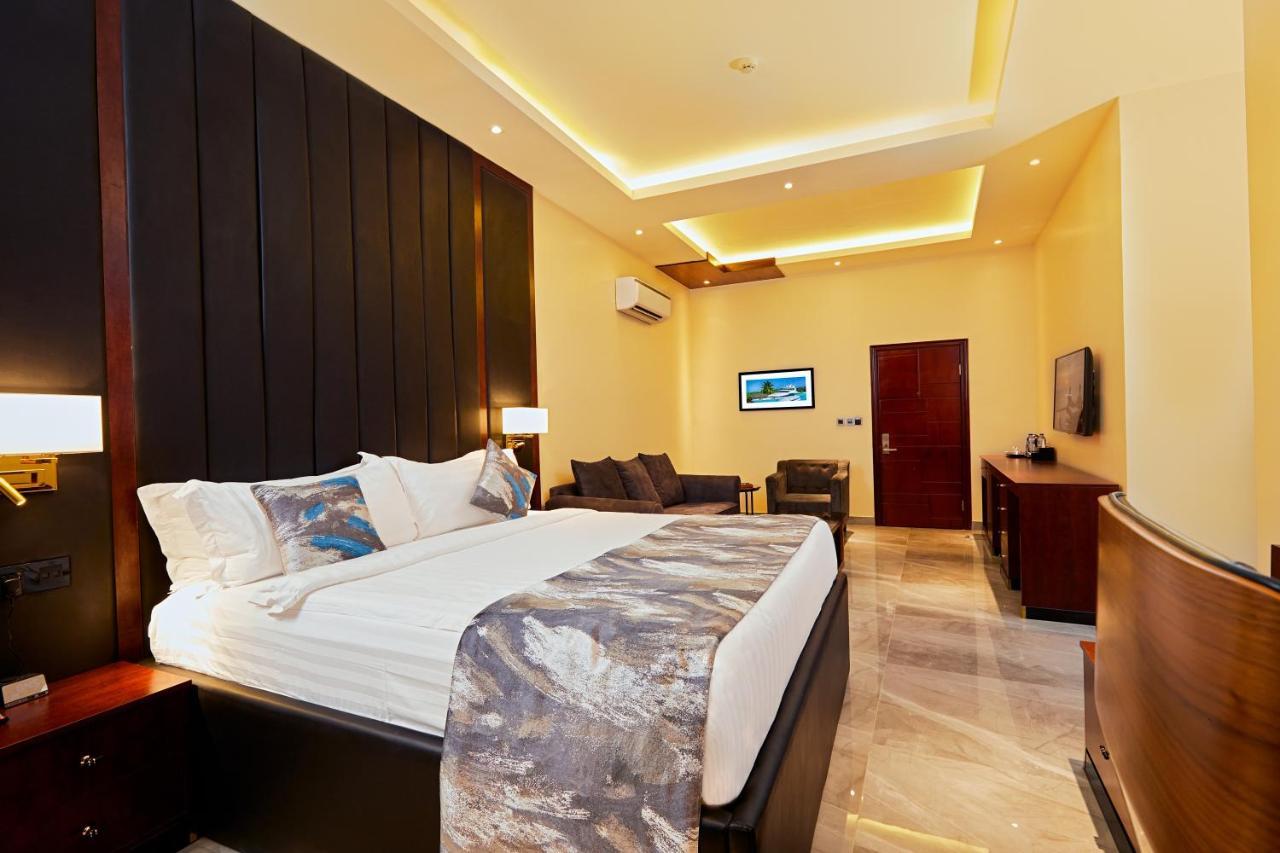 The Yacht Hotel Sea Front Lekki Phase 1 Lagos Exterior foto